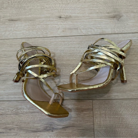 NWT Schutz Metallic Leather Sandal - Picture 7 of 11